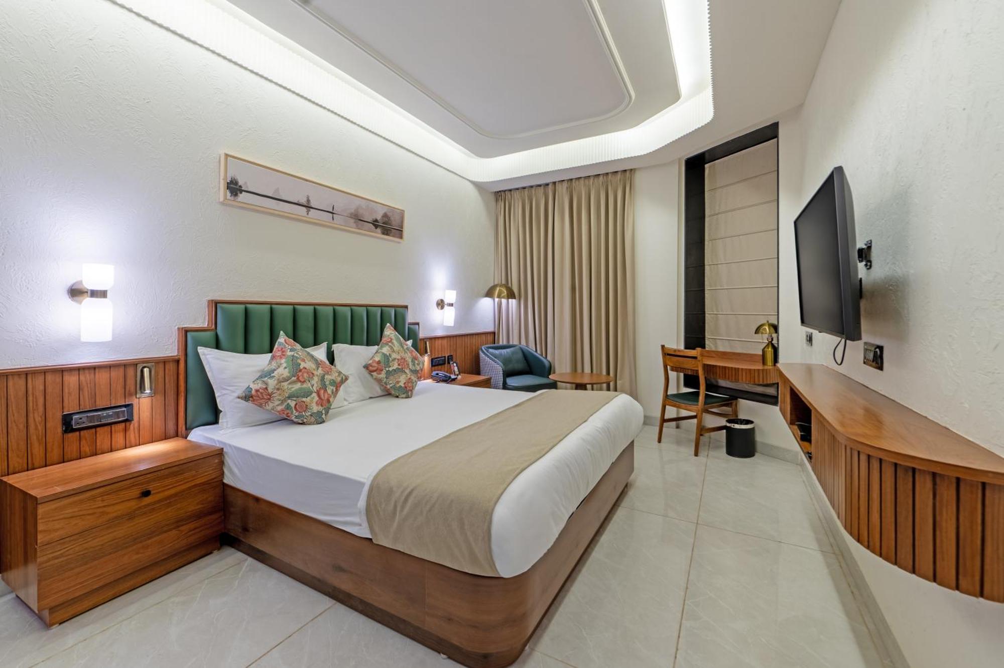 Hotel Idyllic Inn Bhopal Exteriör bild